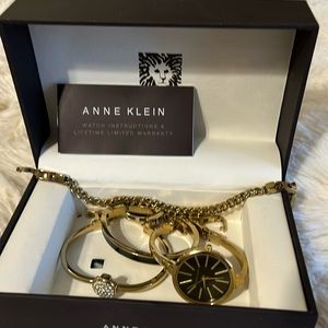 Anne Klein Watch/bracelet set